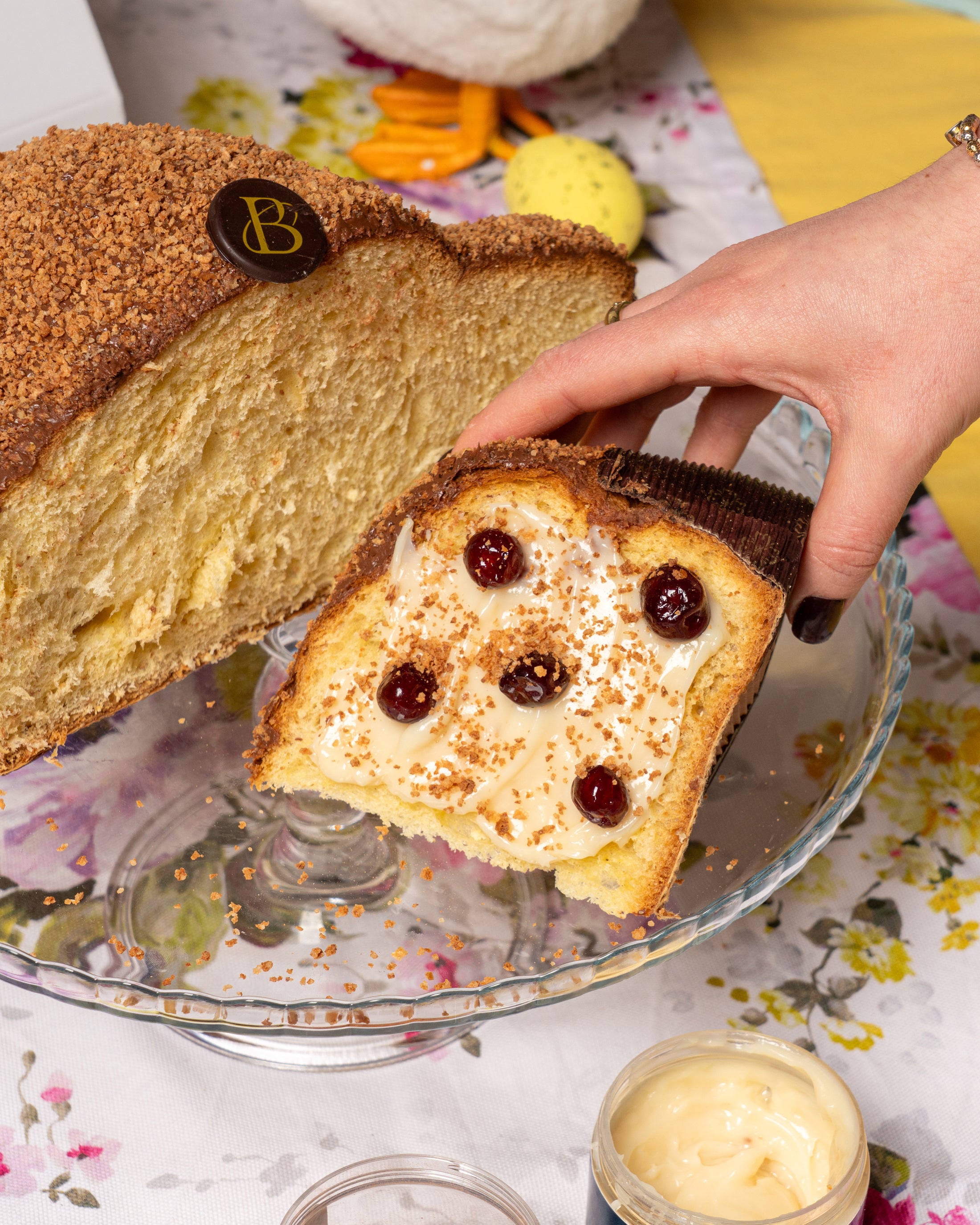 Colomba croccante amarena