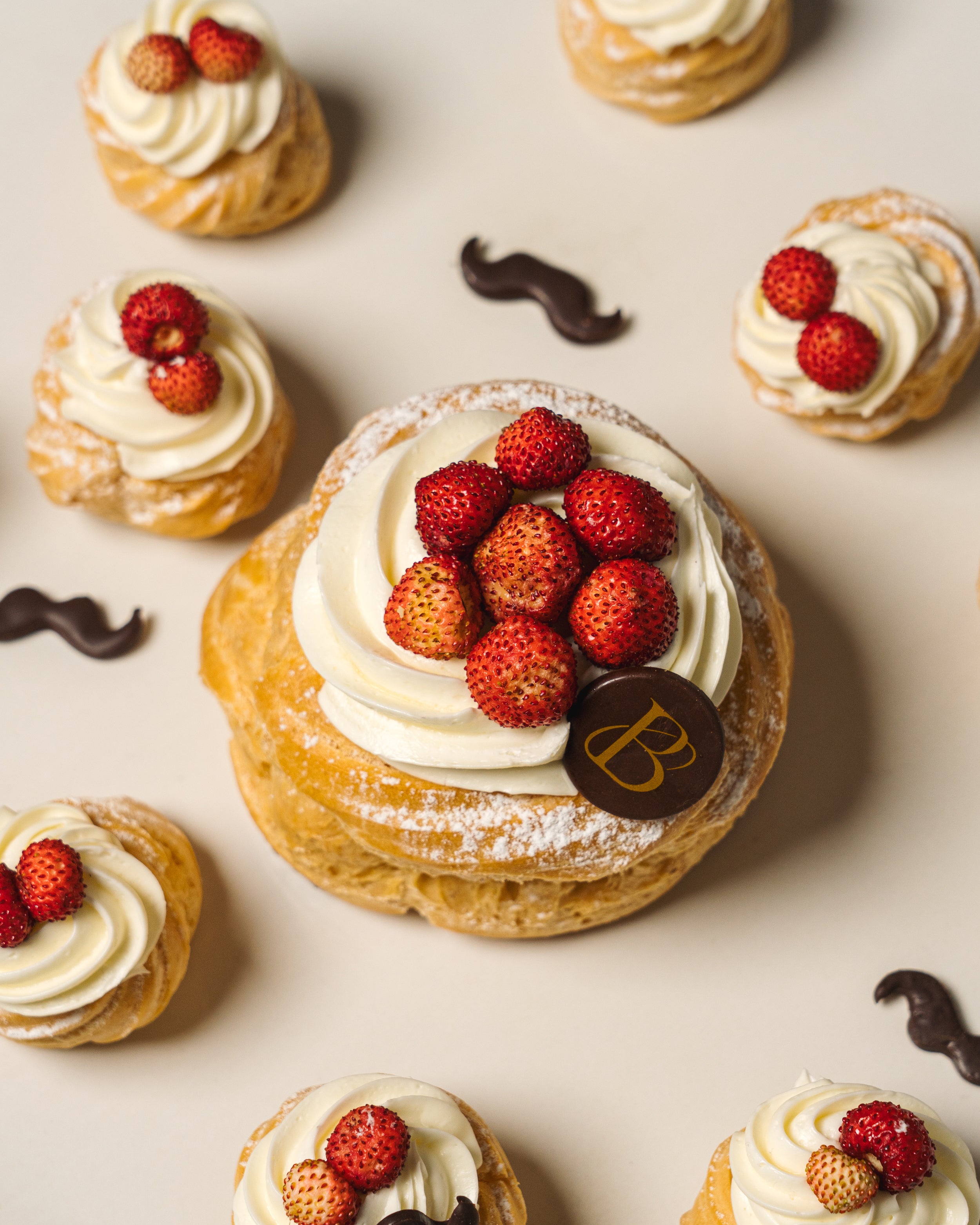 Zeppola chantilly e fragoline